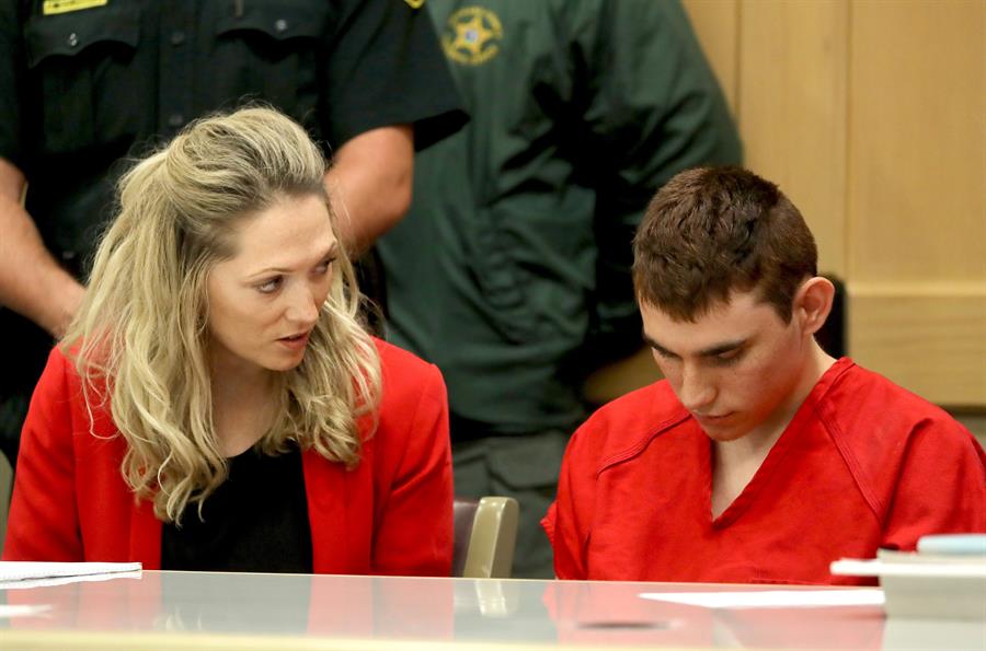 Jueza rechaza moción contra pena de muerte en caso de Nikolas Cruz por la matanza de Parkland