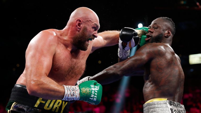 Revelaron que Tyson Fury recibió inyecciones en los codos antes de vencer a Wilder