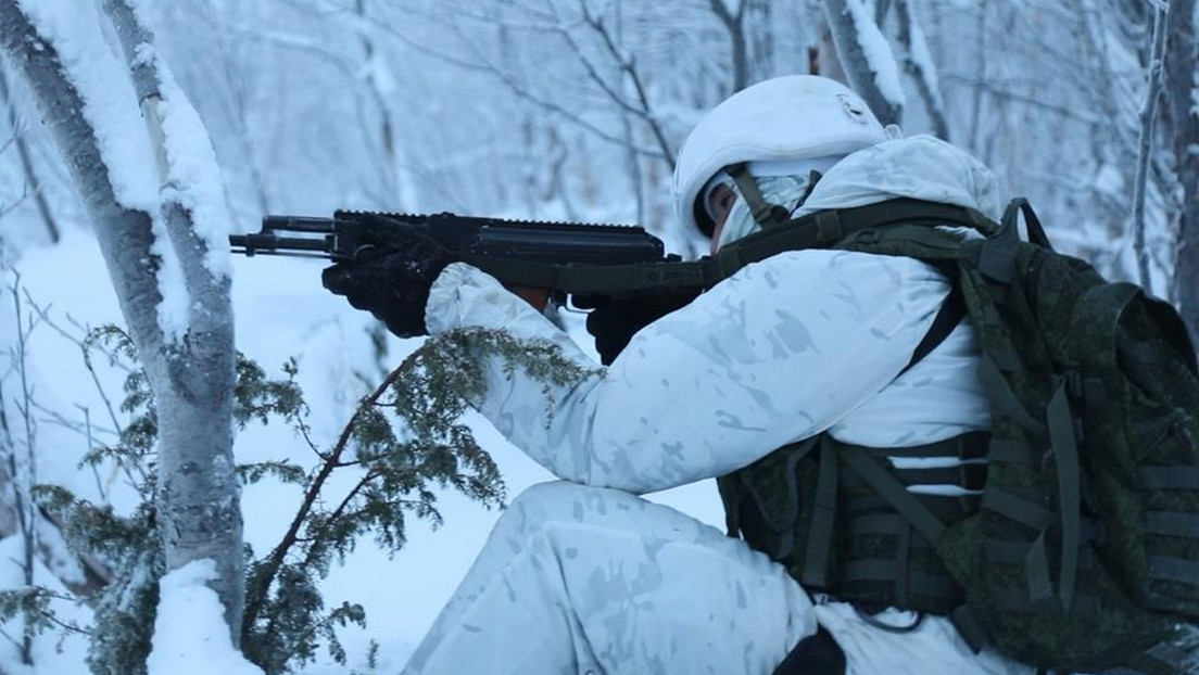 Infantes de Marina de la Flota rusa entrenan en condiciones de montaña (VIDEO)