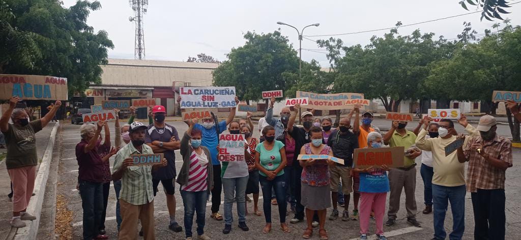 “No somos camellos”: En Barquisimeto siguen en emergencia por falta de agua