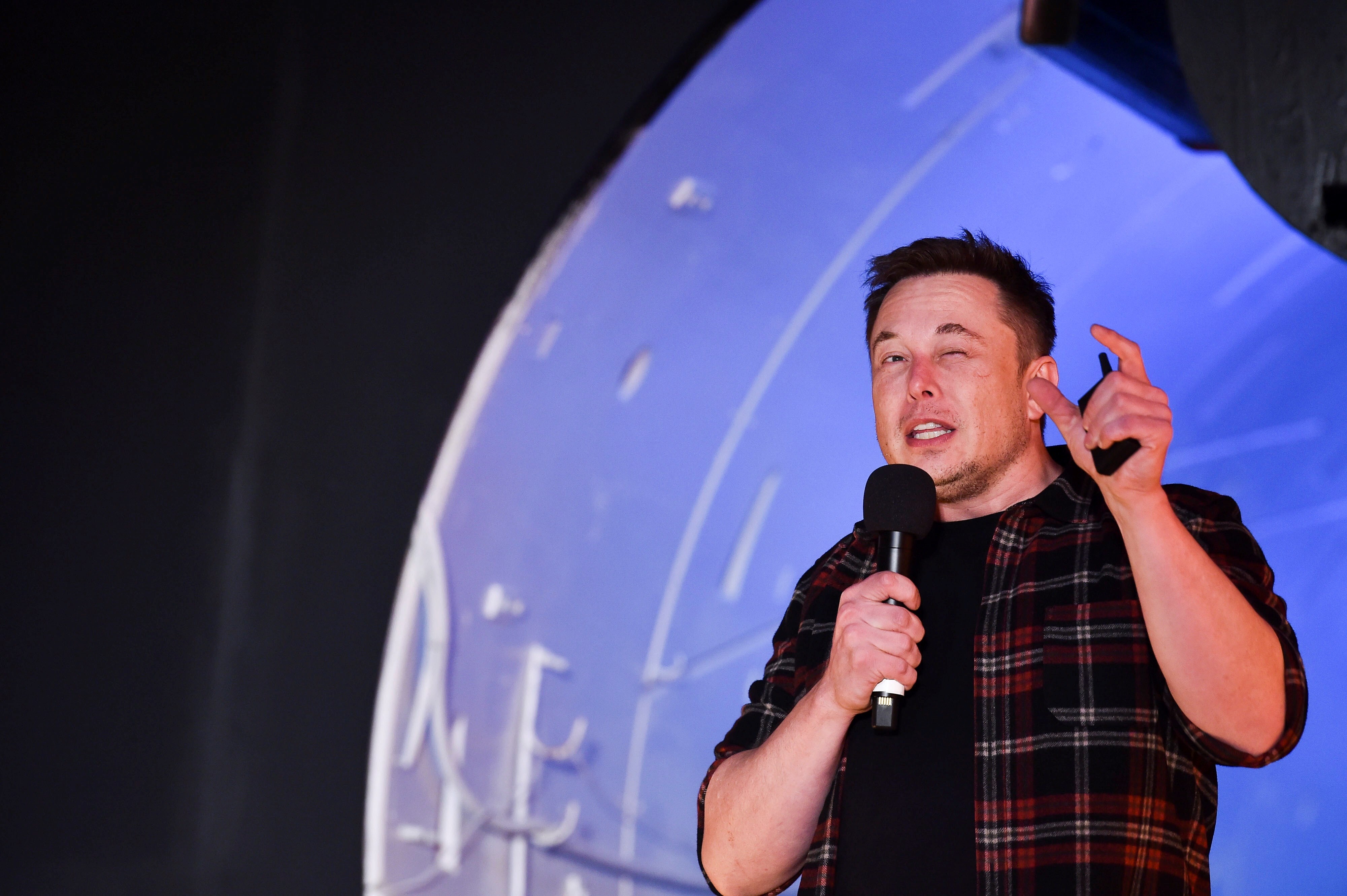 Exempleados de SpaceX demandan a Elon Musk por acoso sexual, según medios de EEUU