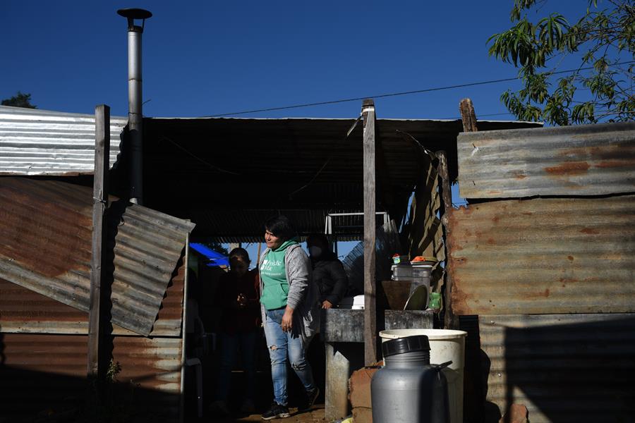 Asesinan a tiros a tres miembros de una familia en el centro de Guatemala