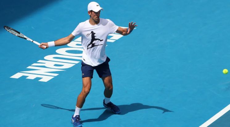 Periodistas creyeron que estaban fuera del aire y lanzaron despiadadas críticas contra Djokovic (Video)