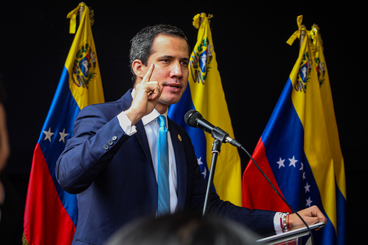 Guaidó sobre el 4F: Se cumplen 30 años de cuando se le decretó la guerra a la democracia