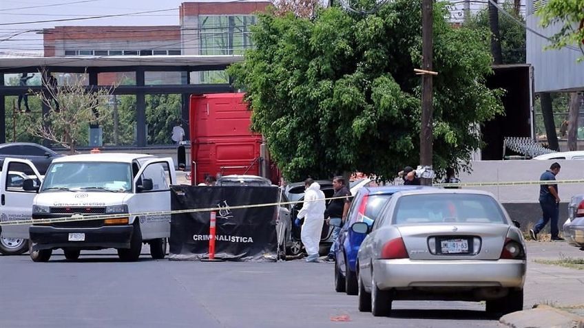 Misterio en un carro abandonado: el olor delató un terrible hallazgo en México