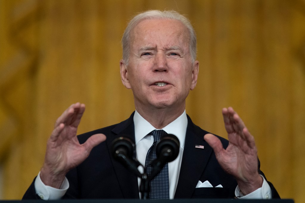 Biden autoriza el envío de más soldados y equipo militar a países bálticos