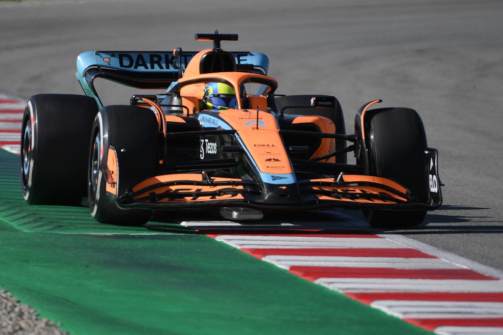 Norris dominó el primer día de pretemporada de F1 por delante de Ferrari