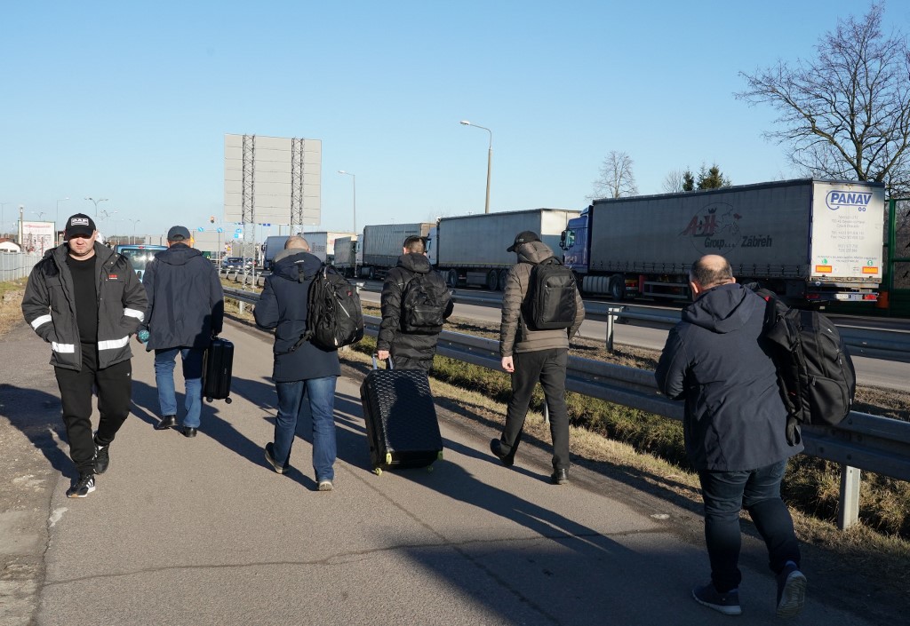 Acnur registró al menos 100 mil ucranianos desplazados tras invasión rusa