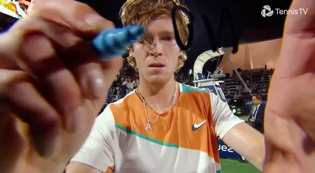 La estrella del tenis ruso Andrey Rublev escribió un mensaje en contra de Vladimir Putin