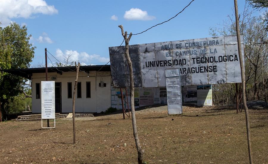 Parlamento al servicio de Ortega “ilegalizó” dos universidades privadas en Nicaragua