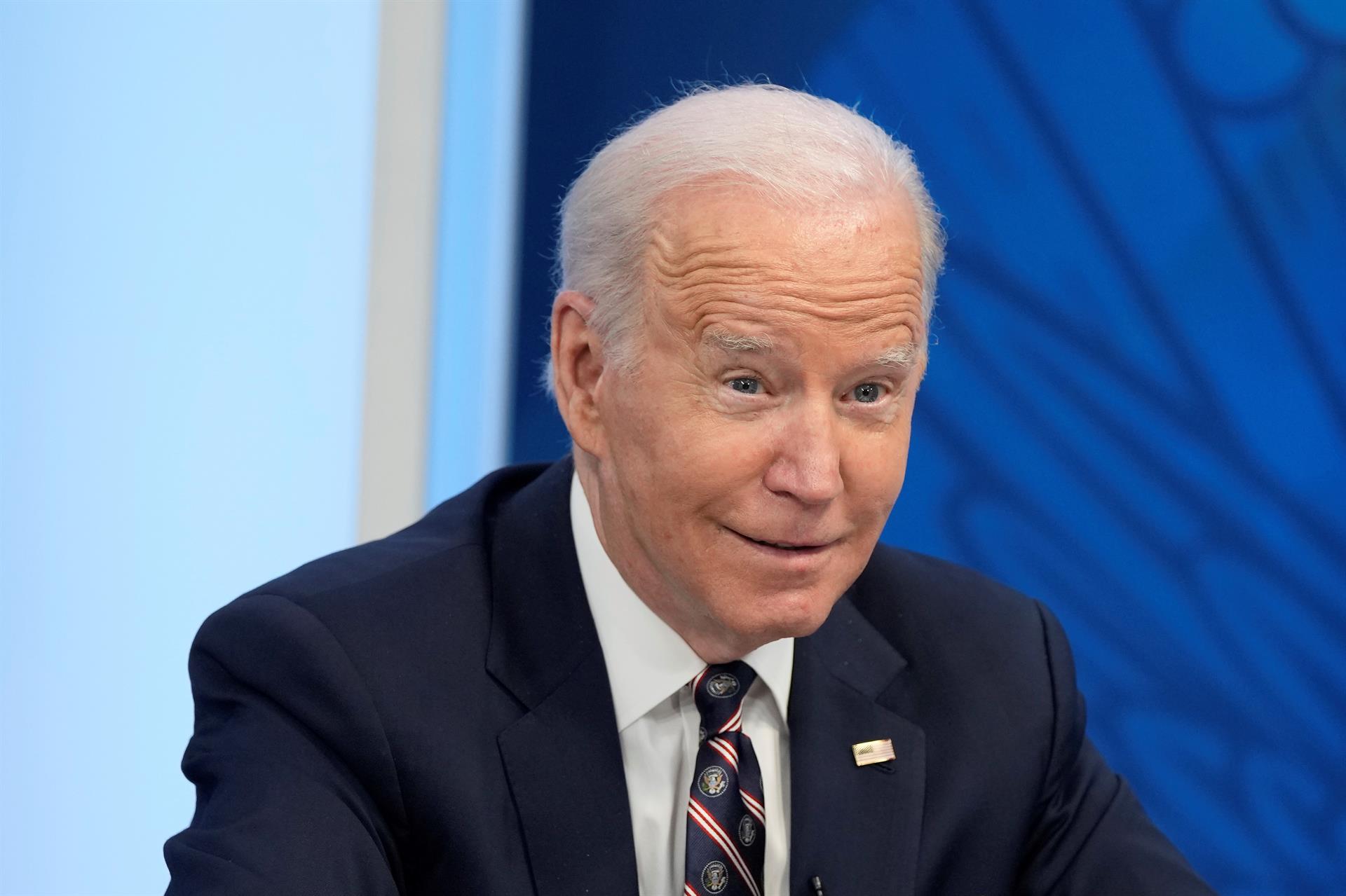 Biden promete a Zelenski la condena internacional y sanciones contra Rusia