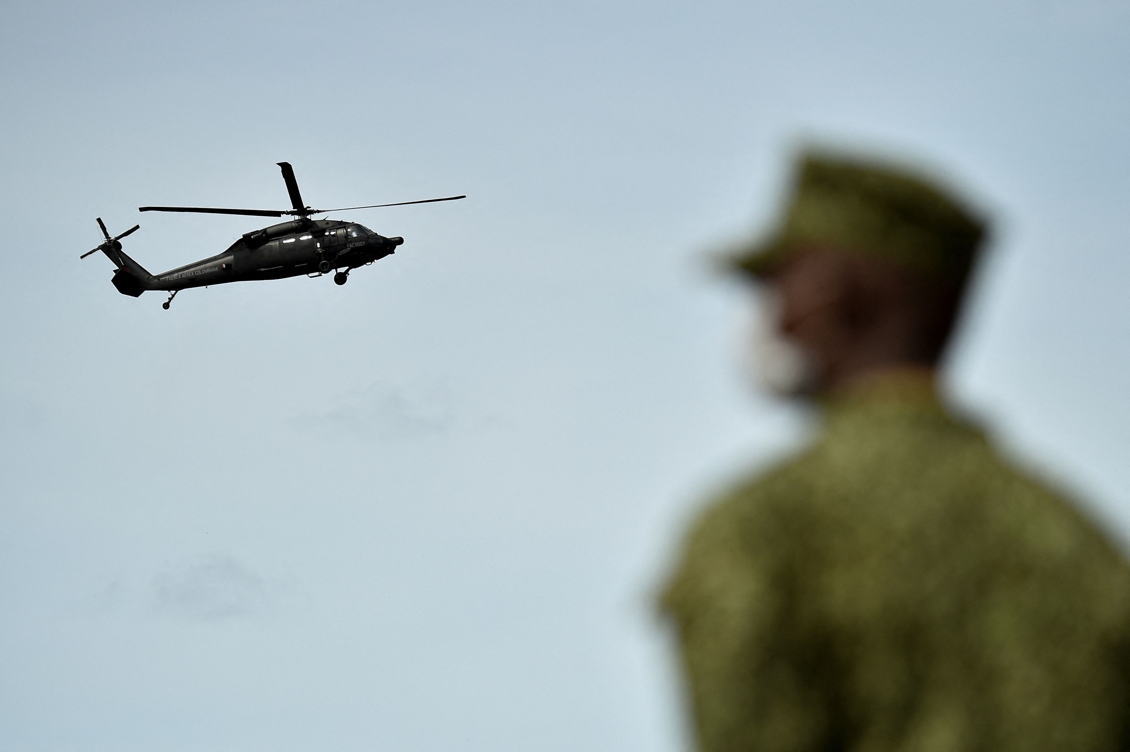 Al menos un militar muerto y tres heridos al explotar una mina en noreste de Colombia