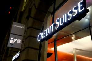 Suiza crea comisión para investigar la polémica compra de Credit Suisse por UBS
