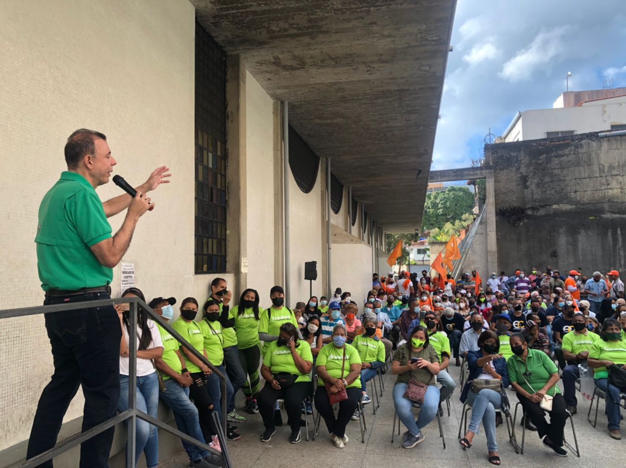 Roberto Enríquez: Las fuerzas democráticas estamos en capacidad de reconstruir la economía que Maduro destruyó