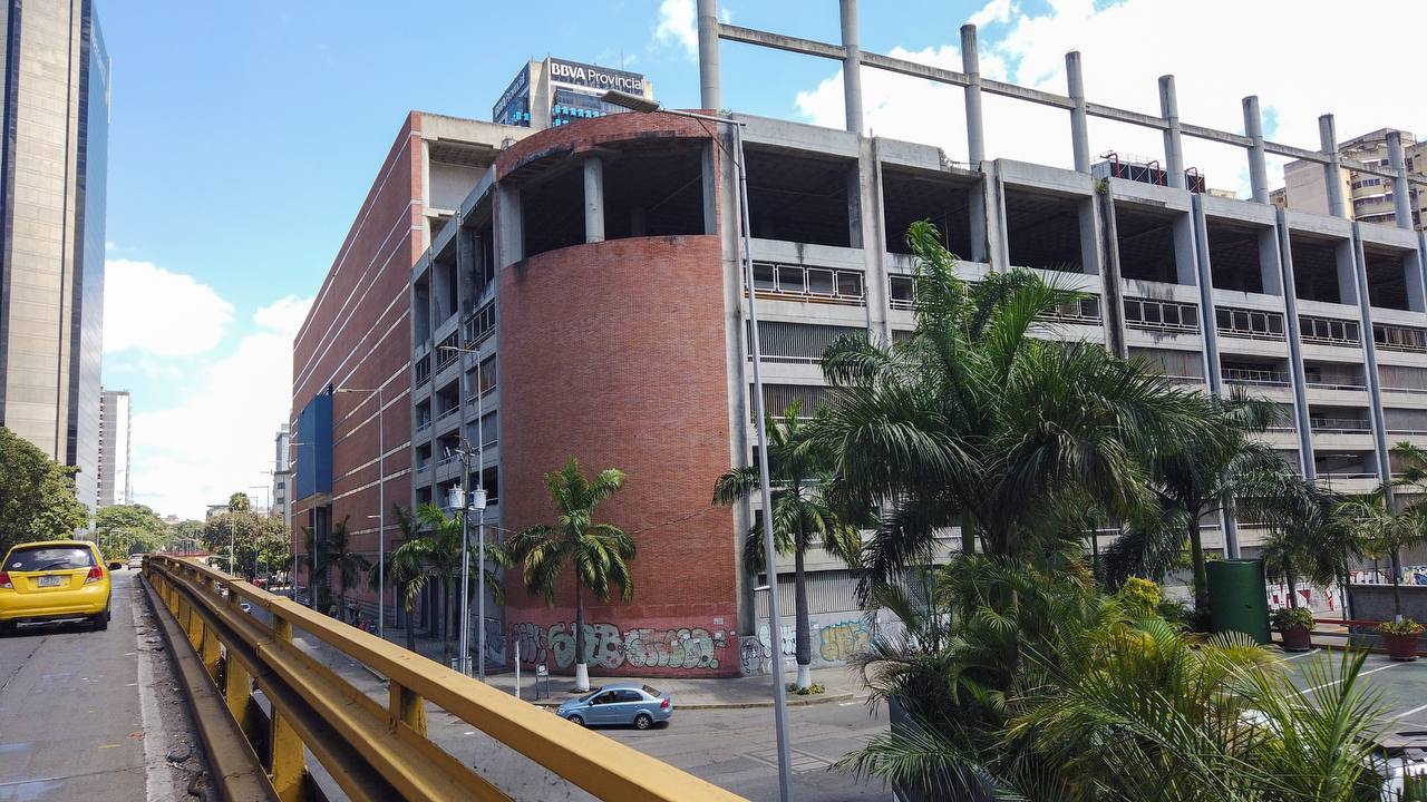 EN VIDEO: así van los trabajos de recuperación en el Sambil La Candelaria