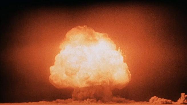 ¿Qué tan lejos necesitarías estar para sobrevivir a una explosión nuclear? (VIDEO)