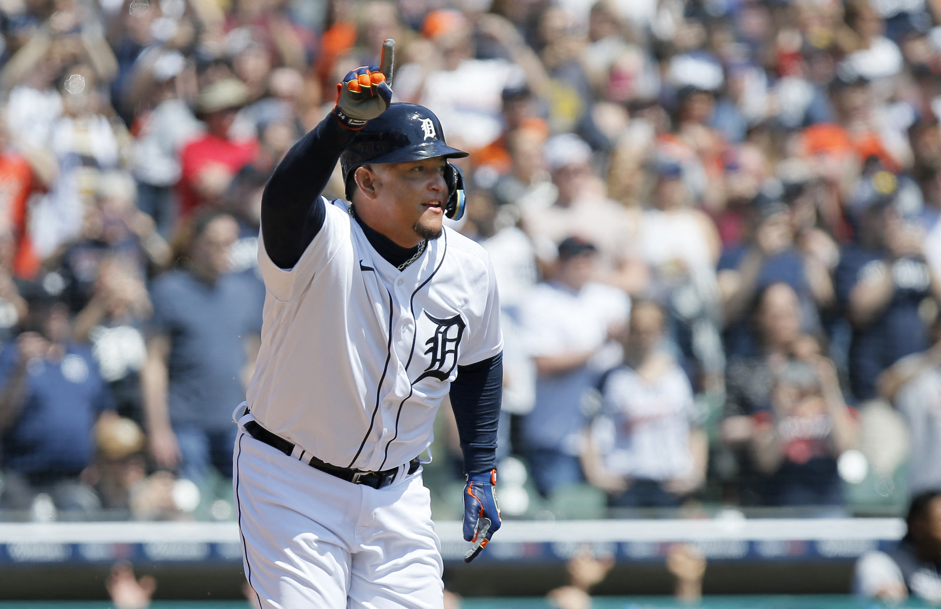 Miguel Cabrera superó a otra leyenda de la MLB en nuevo renglón histórico (Videos)