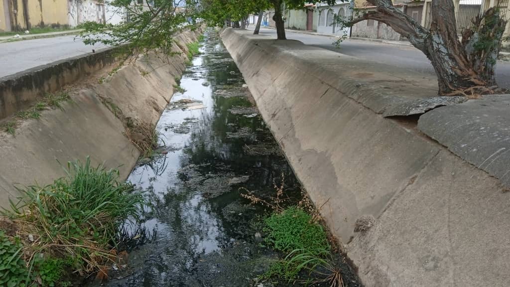 La alcaldía de Naguanagua dejó el “pelero” y los vecinos tiemblan ante llegada de las lluvias