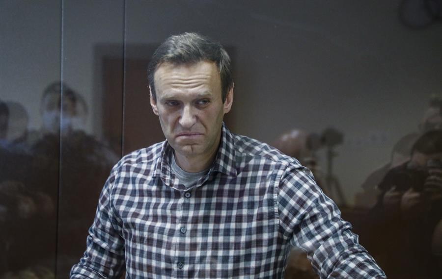 Un tribunal sustituye la restricción de movilidad a cárcel para una aliada de Navalni