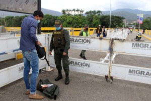 Colombia levantará restricción de acceso para entrar desde Venezuela a partir del #1May