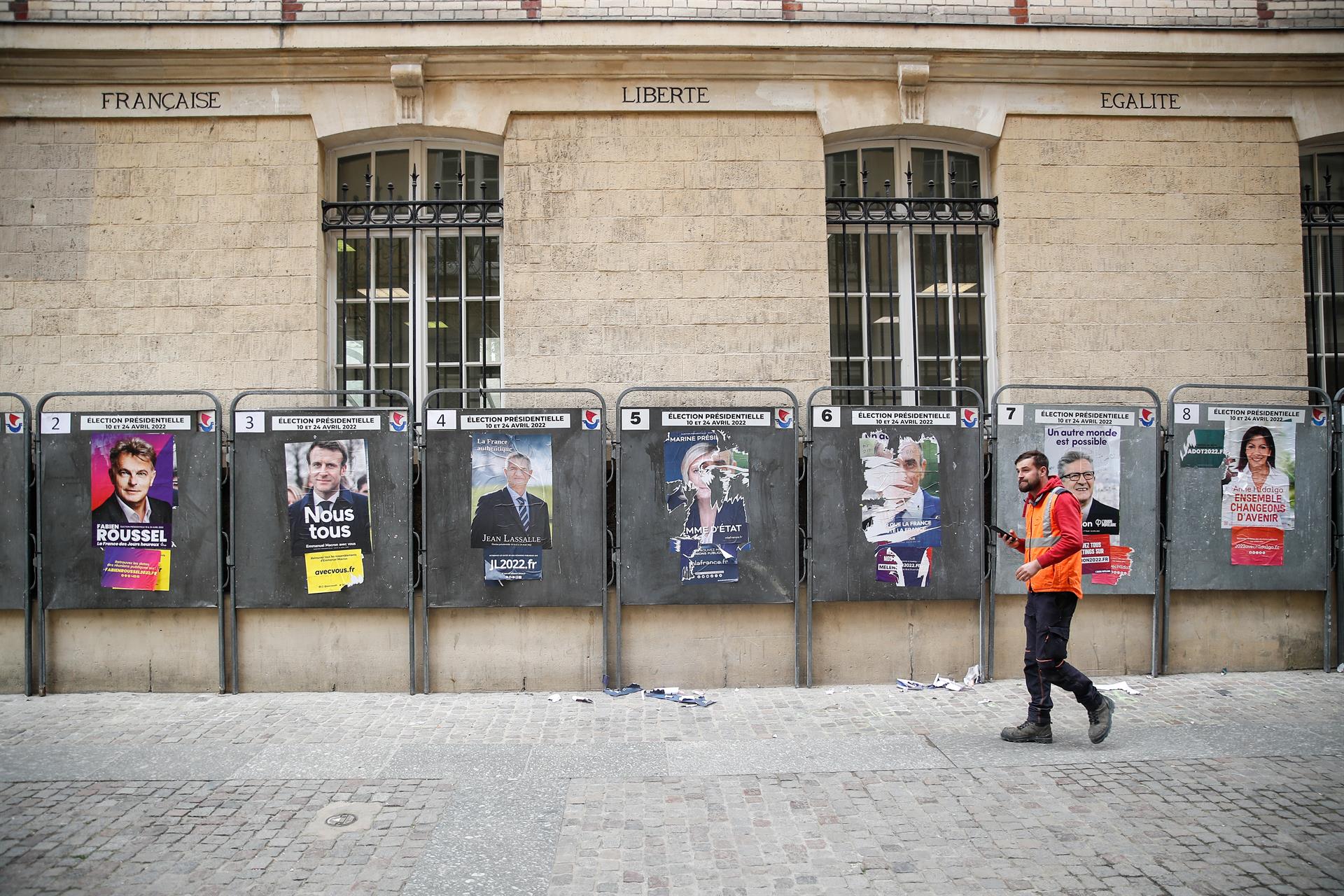 Abren los colegios electorales para las elecciones presidenciales francesas