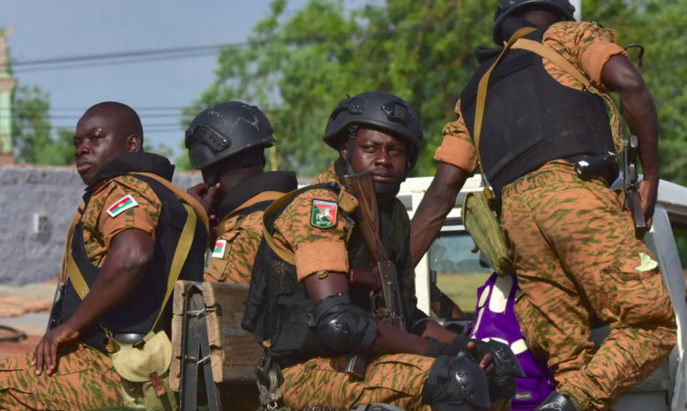 Hombres armados raptan a una monja estadounidense de 83 años en Burkina Faso