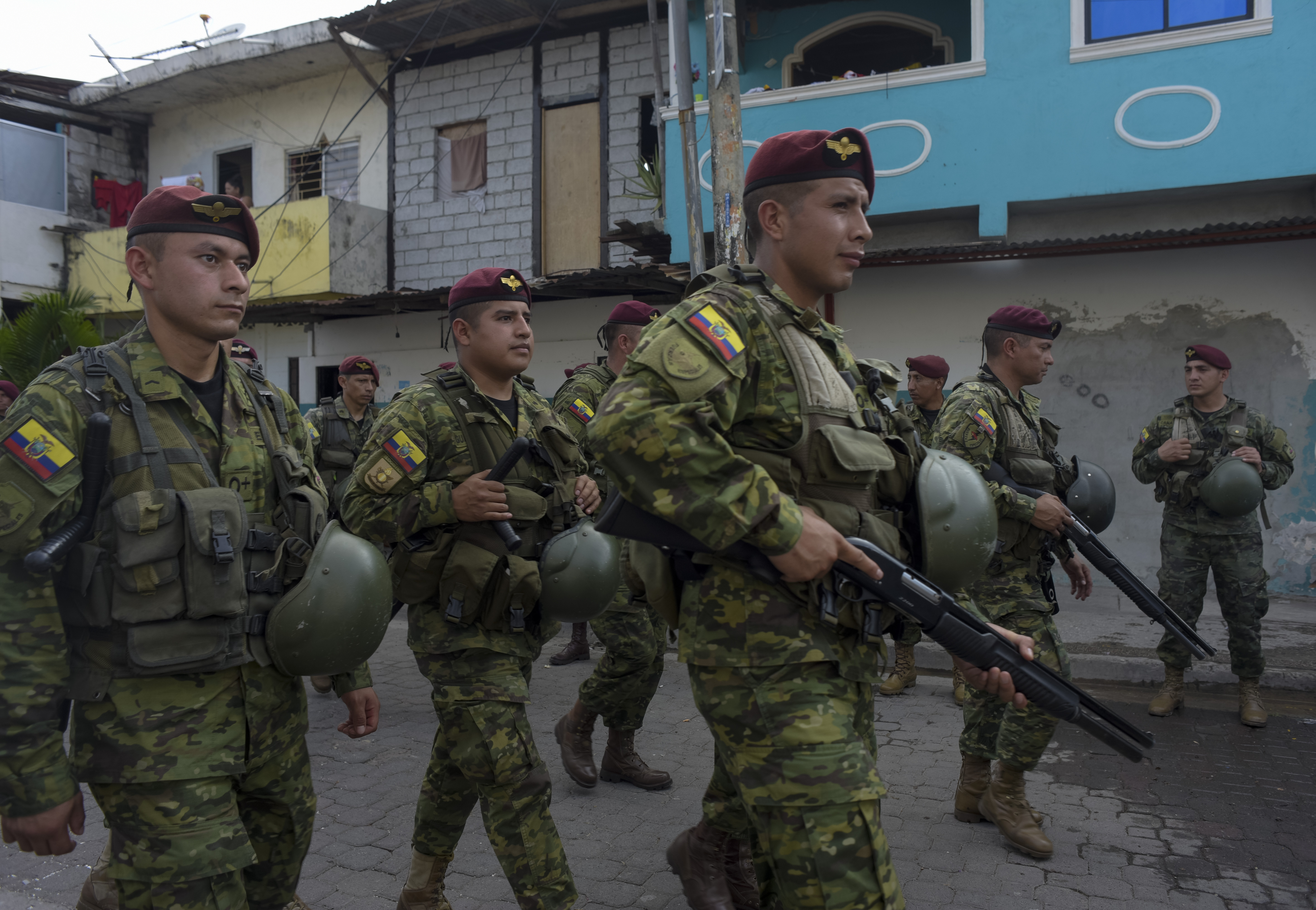 Decreto de estado de excepción en provincias de Ecuador dejó varios detenidos