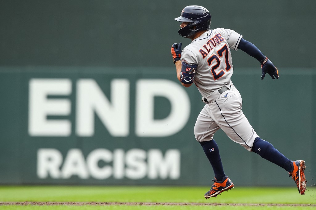 José Altuve cargó con la ofensiva de los Astros en paliza sobre Mellizos