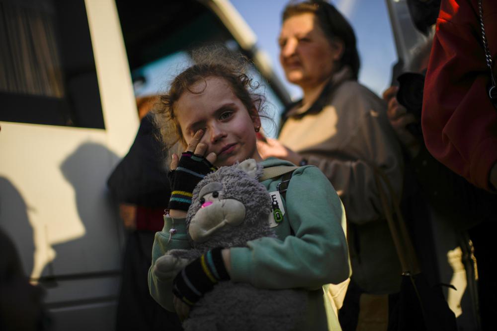 Testimonios de los sobrevivientes de las catacumbas de Mariúpol bajo el bombardeo ruso: Todo temblaba