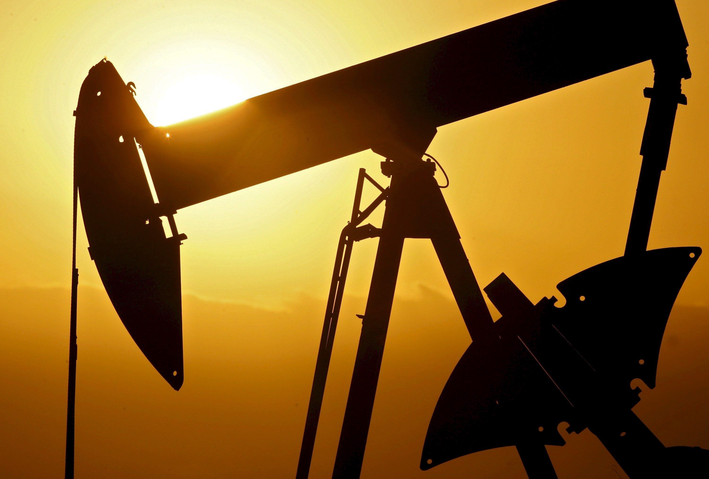 El petróleo termina la semana al alza en mercado tensionado por la oferta