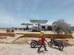 En Araya los motorizados se rebuscan con otras actividades tras la escasez de gasolina en Sucre