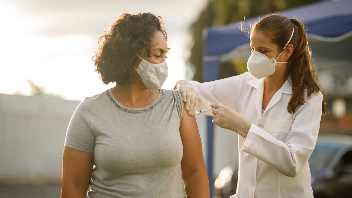 Colombia aplicará cuarta dosis de la vacuna antiCovid a mayores de 50 años