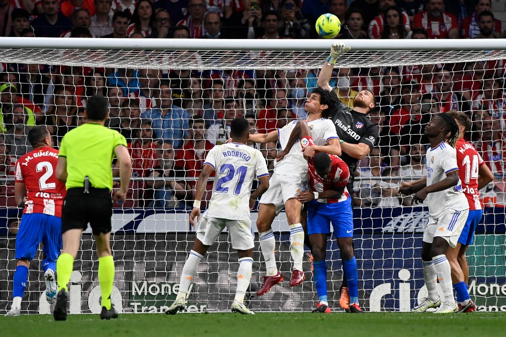 El Atlético se acerca a la Champions tras ganar el derbi al Real Madrid