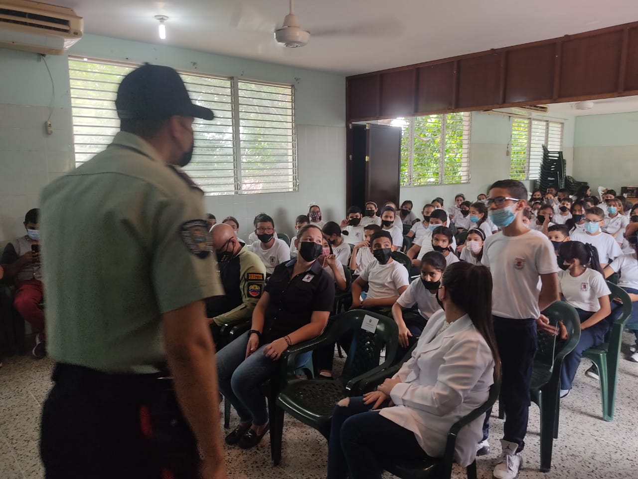 Cuerpos policiales de Zulia promueven campaña para combatir el acoso escolar