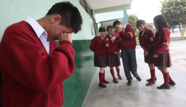 Arrancó investigación tras caso de agresión escolar a niño venezolano en Perú