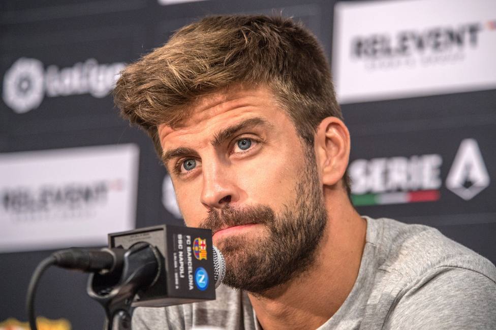 Una influencer enfadada se la juega a Piqué y publica una foto del futbolista con una joven rubia desconocida