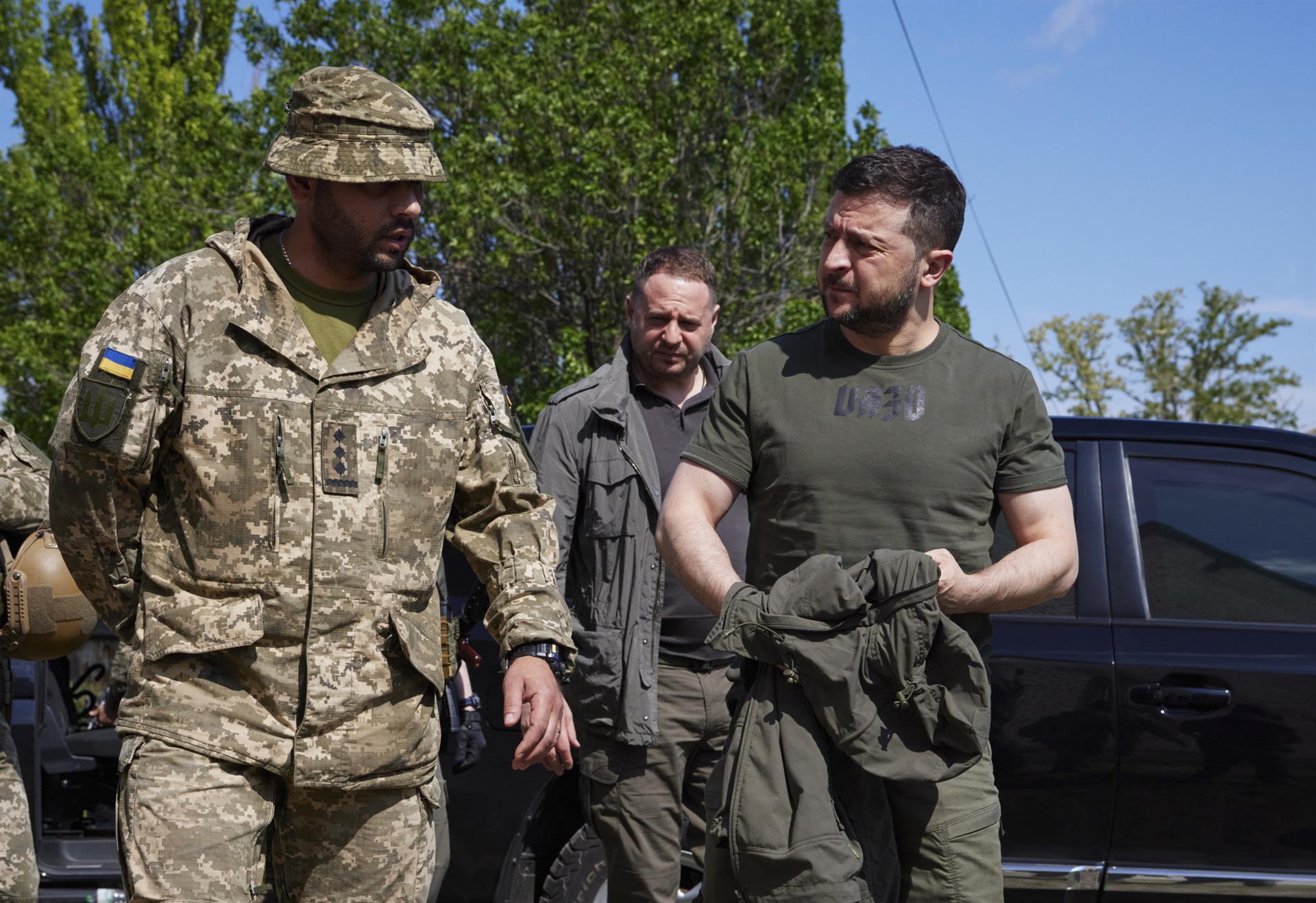 Zelenski constata los avances de sus tropas en Zaporiyia y Járkov