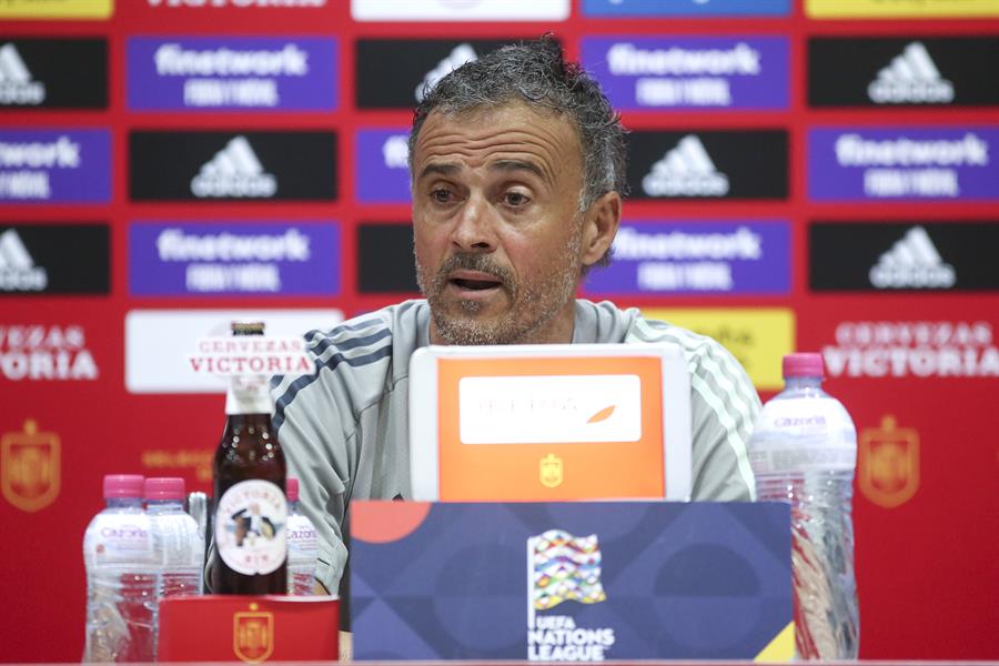 Luis Enrique busca mejorar la defensa de la selección española y ve a Argentina y Brasil favoritas en el mundial Qatar 2022