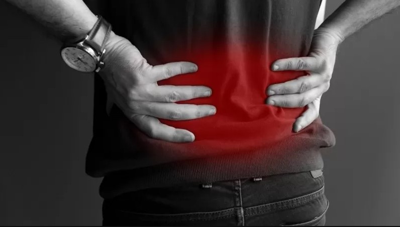 Lo que deberías hacer a diario para evitar el dolor de espalda, según los fisioterapeutas