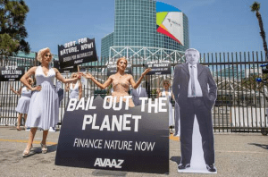 Cumbre de las Américas: Drag Queens vestidas de Marilyn Monroe exigieron enfrentar al cambio climático (Video)