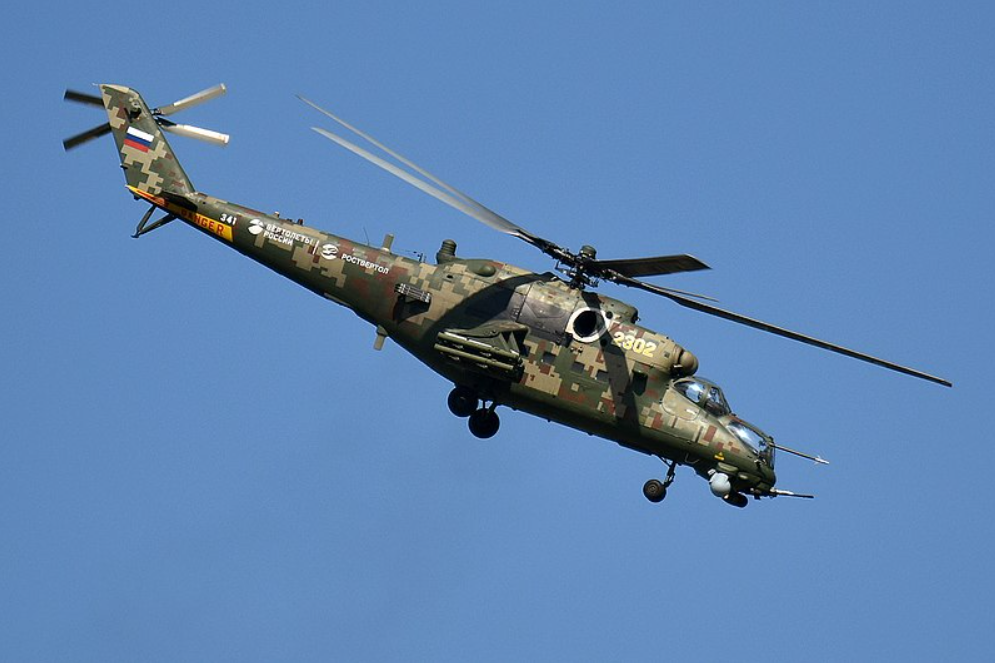 VIDEO: Helicóptero ruso se convirtió en una bola de fuego al ser derribado por misil ucraniano