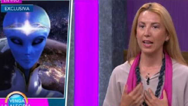 Quién es Mafe Walker, la “médium” que supuestamente habla en lenguaje alienígena (VIDEO)