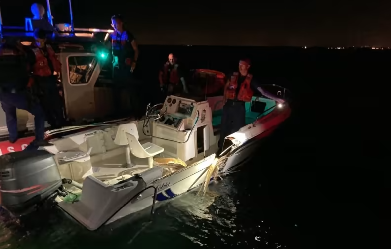 Buscan desaparecido en bahía de Miami tras choque de botes que dejó al menos 10 heridos