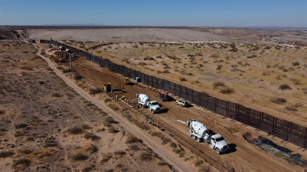 Migrante murió tras caer del muro fronterizo entre México y EEUU
