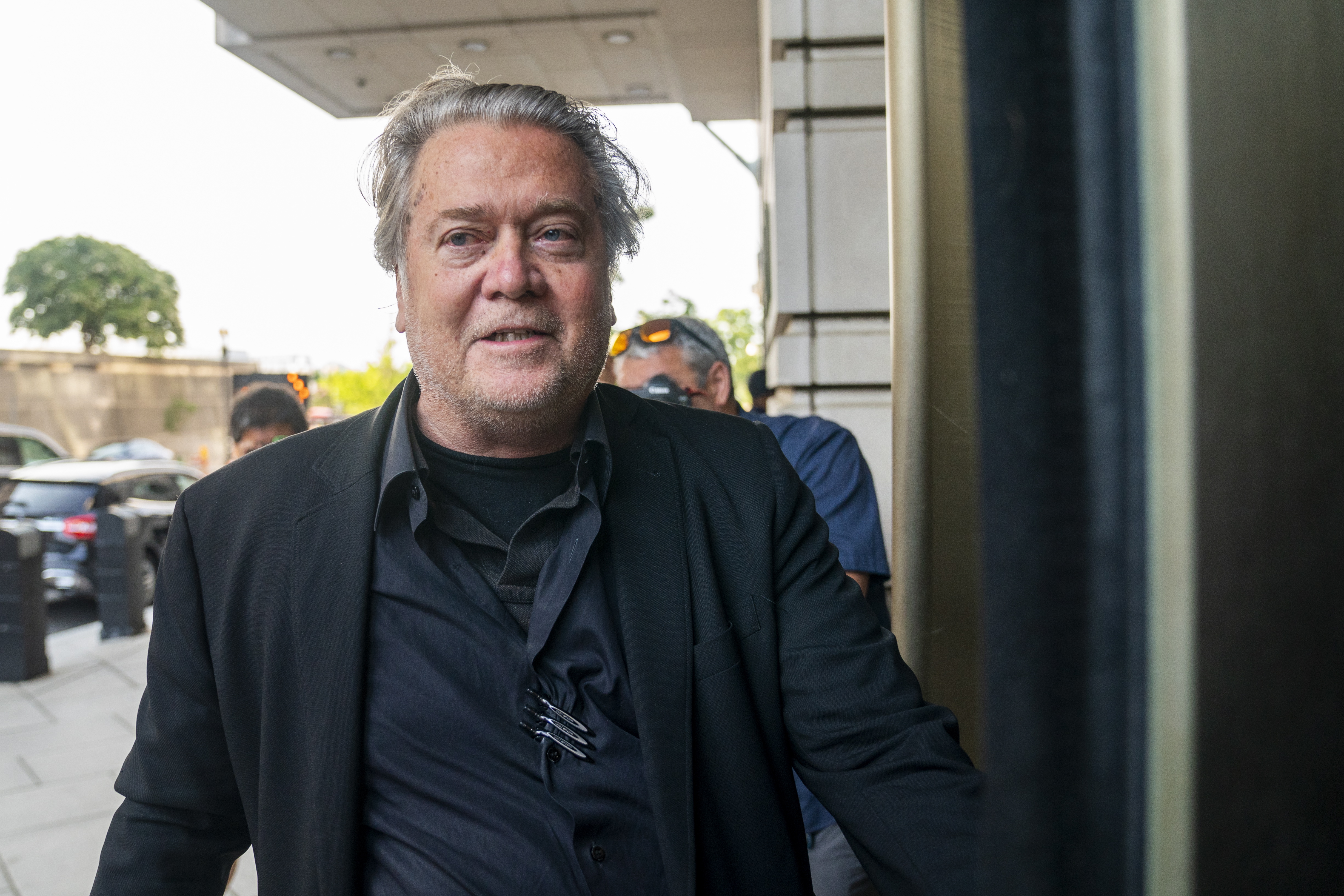 Steve Bannon, exasesor de Trump, condenado a cuatro meses de cárcel