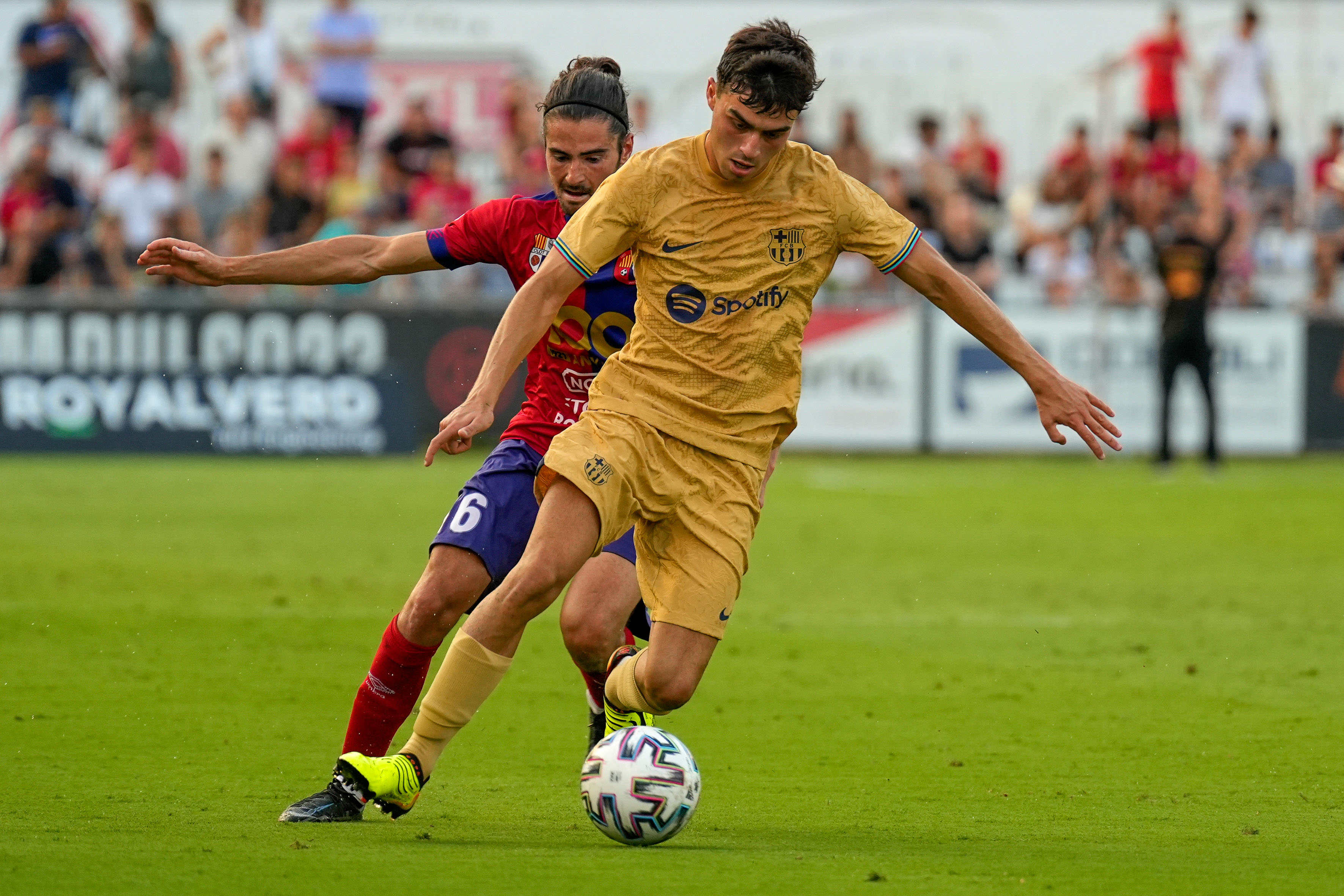 Barcelona no pasó del empate con el modesto Olot en inicio de su pretemporada