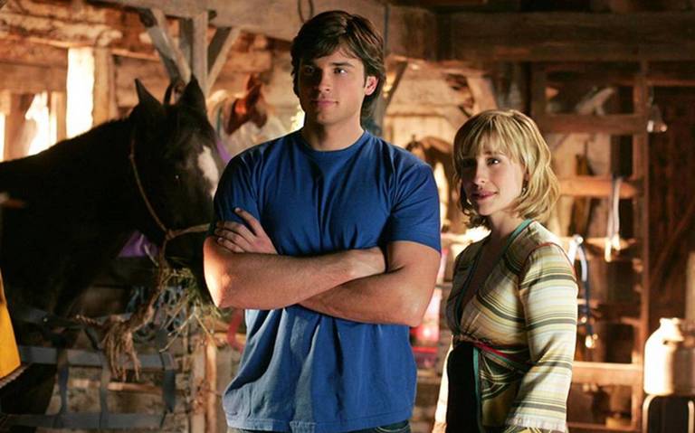 Allison Mack cumple 40 años en una celda: de estrella de televisión con Smallville a condenada por liderar una secta