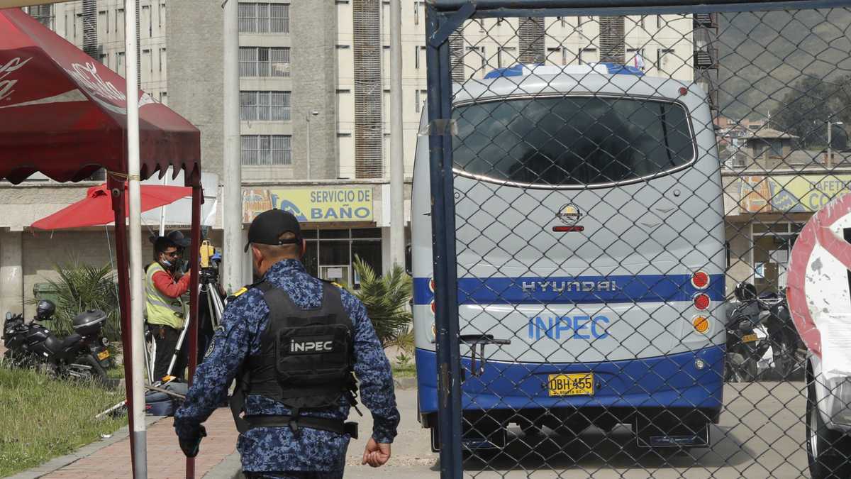 Preso aprovechó su delgadez extrema para fugarse de una cárcel en Colombia