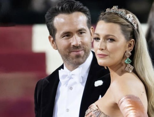 Blake Lively mandó a dormir al sofá a Ryan Reynolds por esta razón