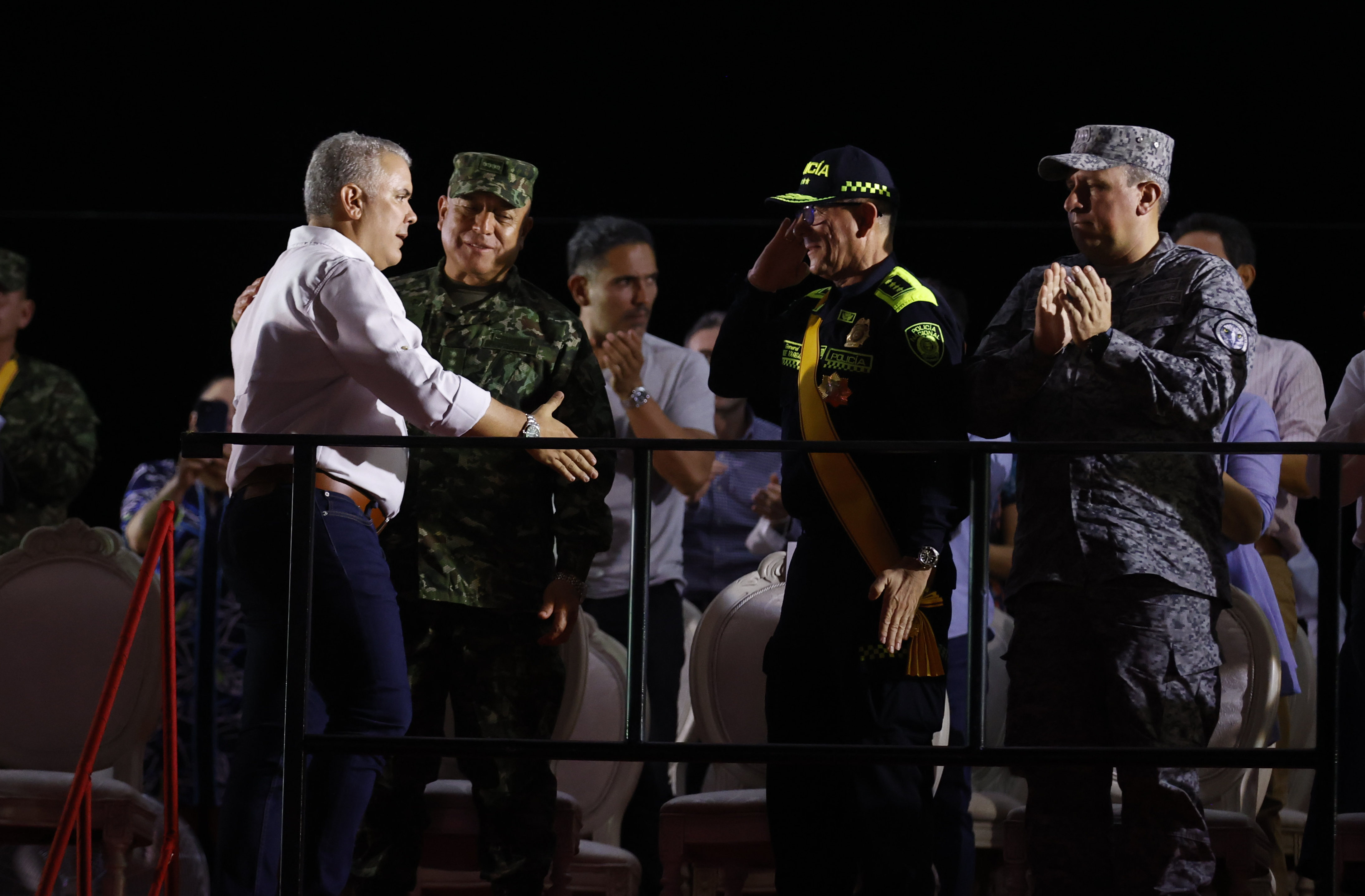 Duque se despidió del Ejército, uno de sus mayores aliados como presidente